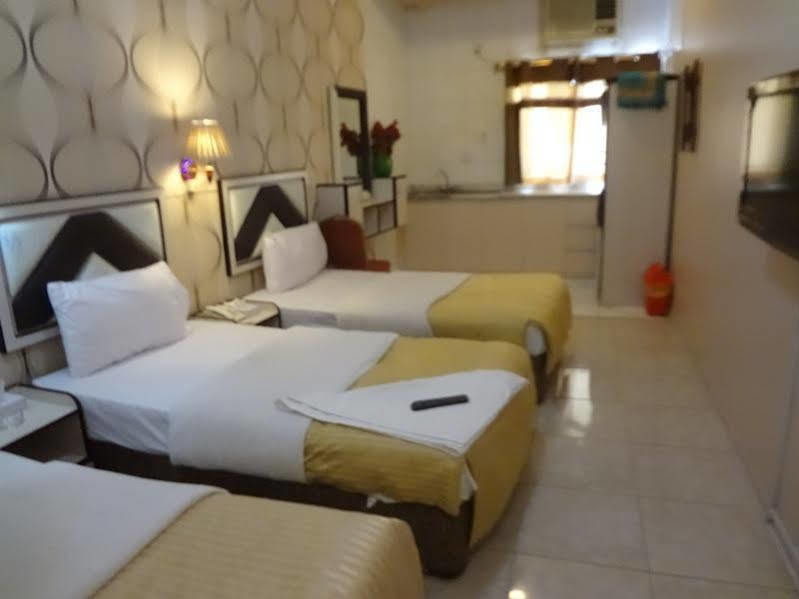 Al Kawakeeb Hotel By Gemstones Dubai Ngoại thất bức ảnh