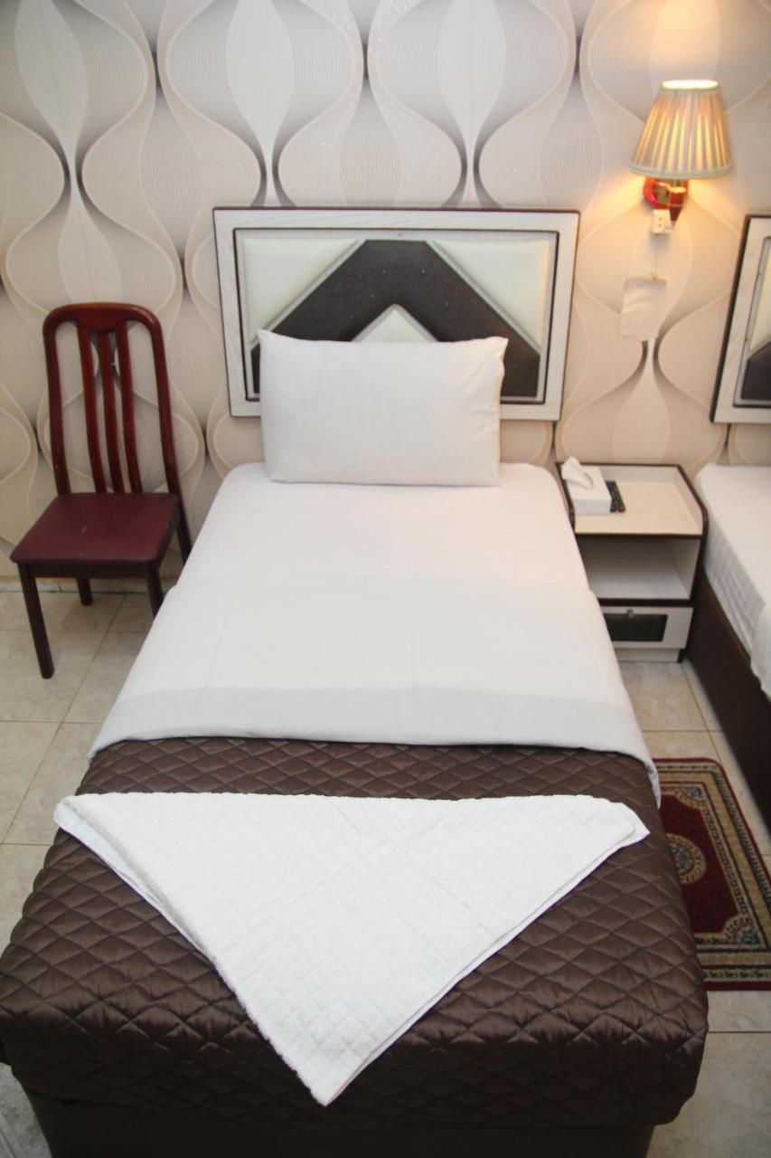 Al Kawakeeb Hotel By Gemstones Dubai Ngoại thất bức ảnh